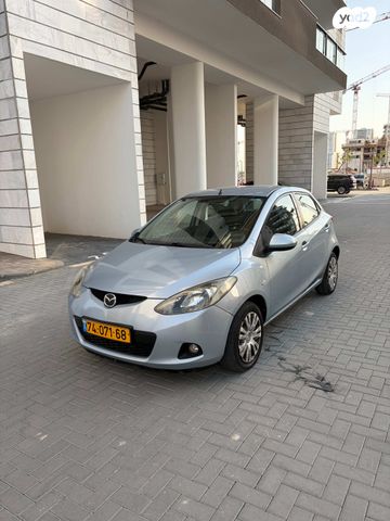 מודעת רכב מאזדה 2