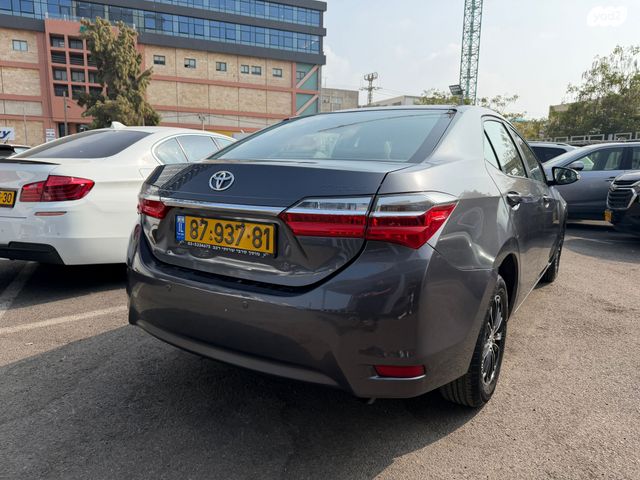 טויוטה קורולה