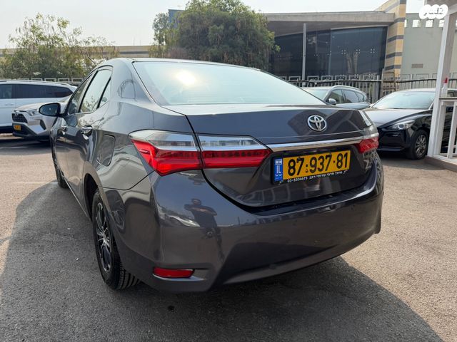 טויוטה קורולה