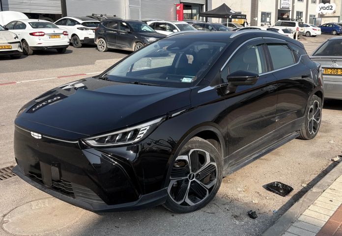 מודעת רכב ג׳ילי Geometry C