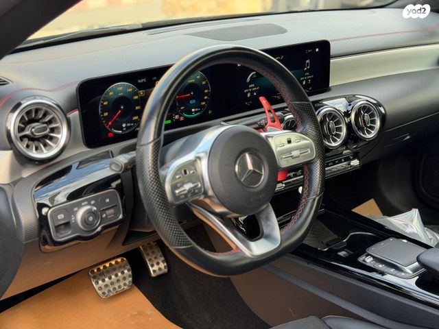 מרצדס-בנץ CLA