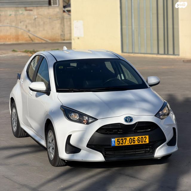 מודעת רכב טויוטה יאריס 1