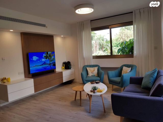 זכרון יעקב 15