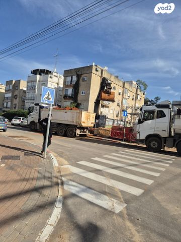 הרמן צבי שפירא 63