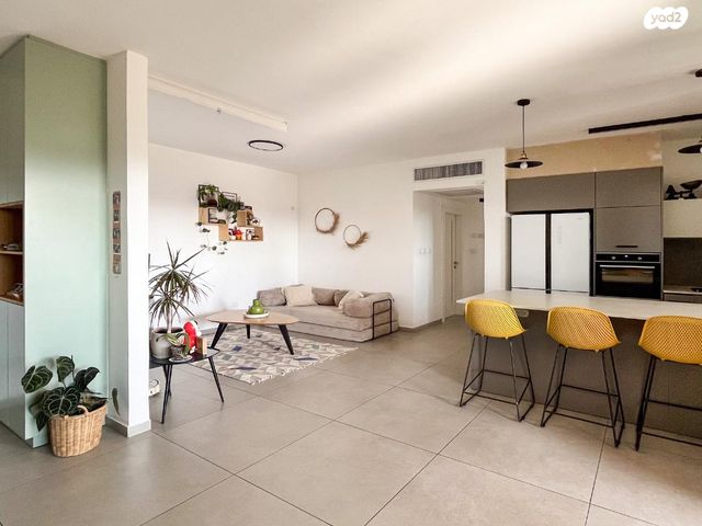 מונטיפיורי 9