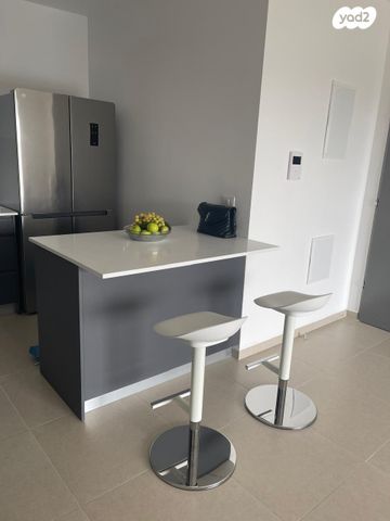 דירה, לוטם 35, הפרחים, חריש