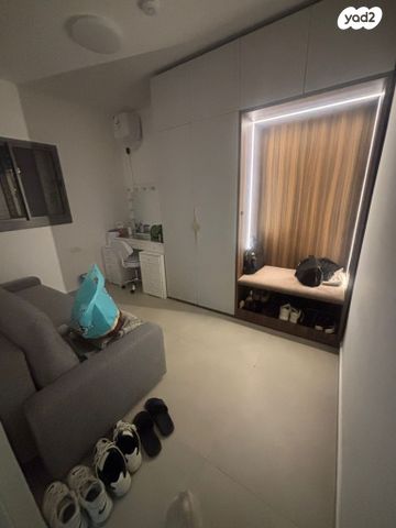 דירה, יחידת 101 1, אריק שרון, נהריה