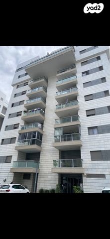 דירת גן, אהבת אדם 32, שרונה, כפר יונה