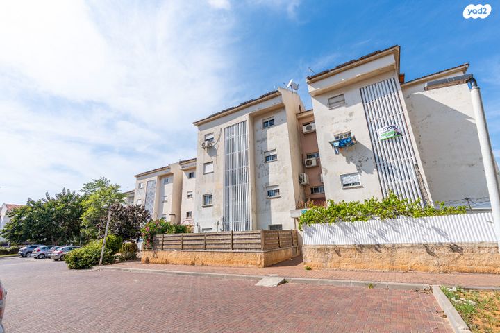 דירה, האלון 1, אורות, אור עקיבא