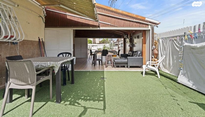 דו משפחתי, נווה אשכול 20, שאר העיר, קרית עקרון