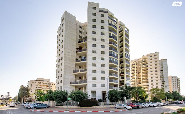 גג/ פנטהאוז, שמעון ויזנטל 1, משכנות גנים, פתח תקווה