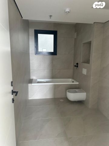 דירה, יונה וולך 3, גרין פארק החדשה, הוד השרון