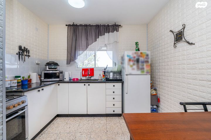 דירה, האלון 1, אורות, אור עקיבא