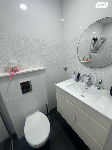 דירה, יצחק בן צבי 12, נווה גנים, קרית מוצקין