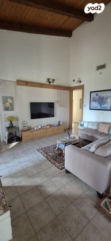 בית פרטי/ קוטג', זית 5, שאר העיר, מיתר / כרמית