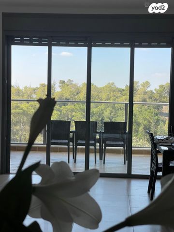 דירה, לוטם 35, הפרחים, חריש