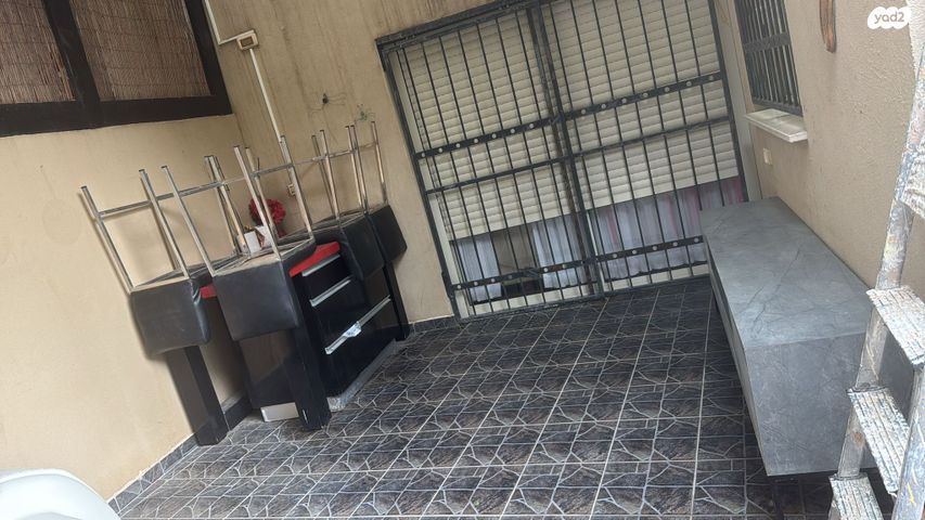 דו משפחתי, נרקיסים 15, אחוזת ברק, אחוזת ברק