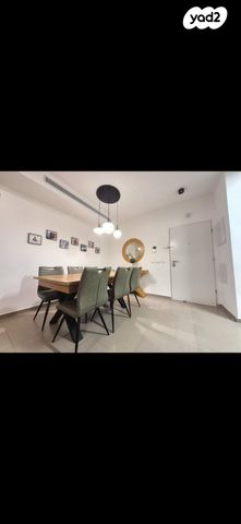 דירה, הצנחנים 5, אריק שרון, נהריה