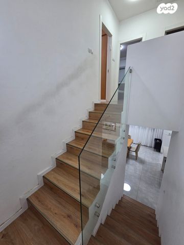 בית פרטי/ קוטג', האחד עשר 7, רביבים, גני ראשון, ראשון לציון