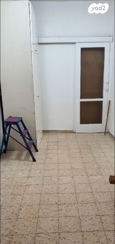 דירה, החרושת 10, הנביאים, בת ים