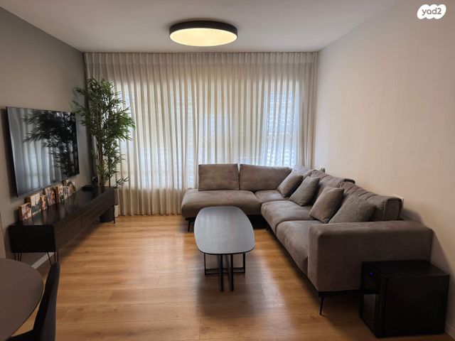 דירה, הירדן 98, אזור הבילויים, רמת גן