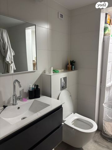 דירה, יחידת 101 1, אריק שרון, נהריה