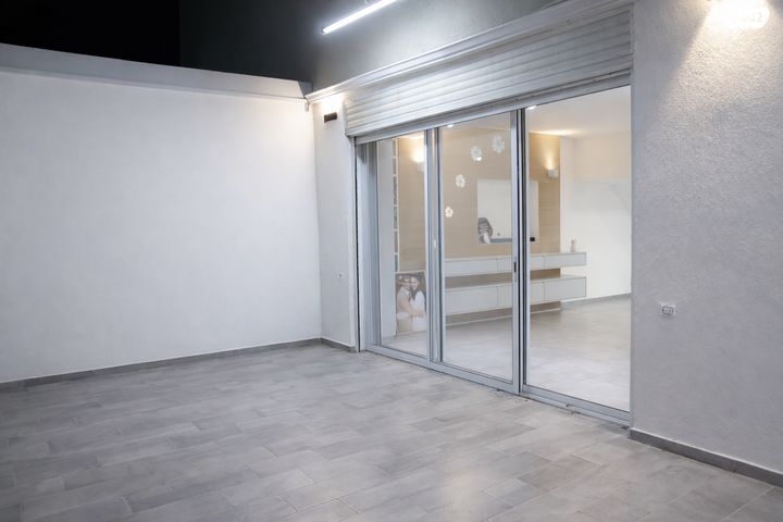 דו משפחתי, נחום סוקולוב 24, בית וקאנטרי, גיורא יוספטל, גבעת שמואל