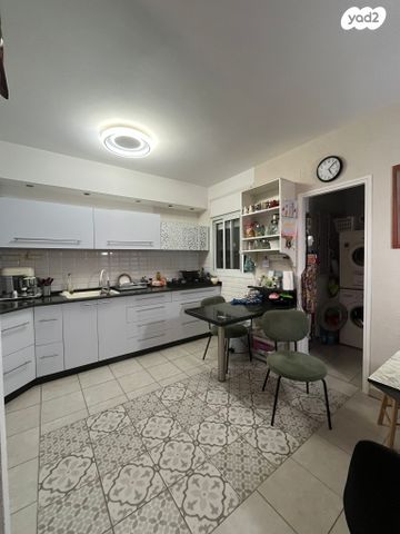 דירה, תש"ח 9, רובע הקריה, הסיטי, אשדוד