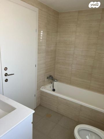 דירה, ליבנה 10, יצחק שמיר, נהריה