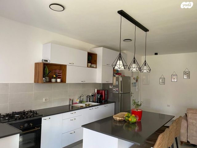 לאה גודברג 1