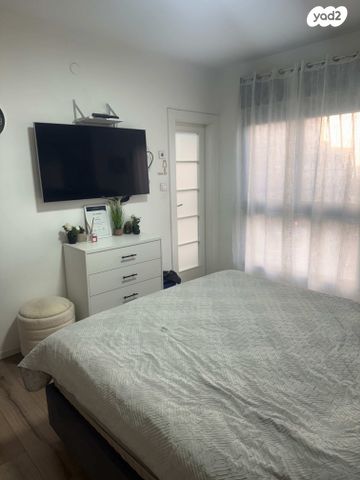 דירה, דרך העצמאות 35, ליבת העיר, יהוד מונוסון