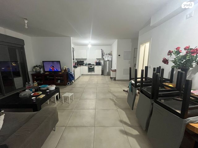 דירה, אחדות 6, בצוותא, חריש