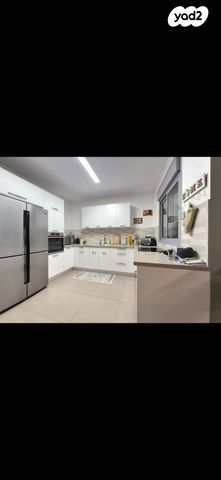 דירה, הצנחנים 5, אריק שרון, נהריה