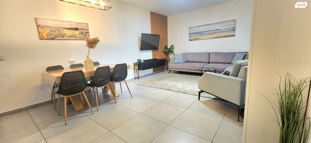 דירה, ש"י עגנון 1, נאות שמיר, יבנה