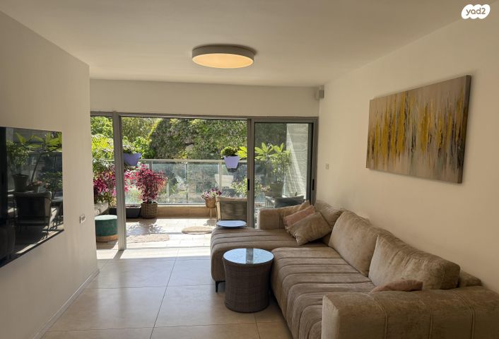 דירה, שער ציון 10, קרית שרת מערב, חולון