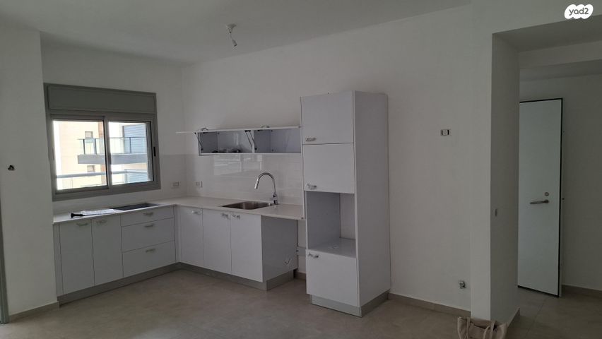 דירה, ז'בוטינסקי 10, מרכז דרום, רעננה