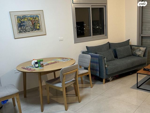 דירה, קריניצי 82, שכונת בן גוריון, מרכז העיר ג', רמת גן