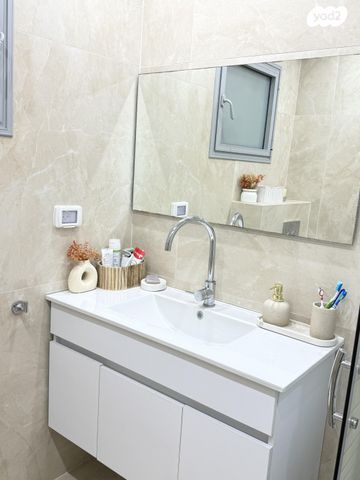 דירה, שער ציון 10, קרית שרת מערב, חולון