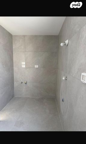 גג/ פנטהאוז, נעמי שמר 6, נאות אפק, אפקה, קרית ביאליק