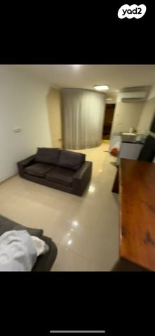 גבעת המייסדים 1