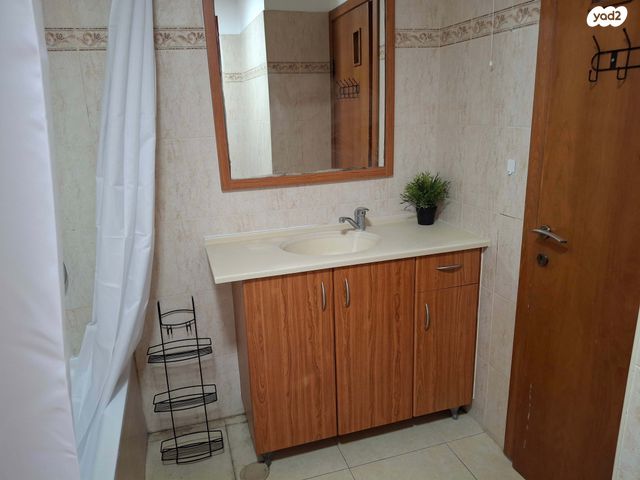 יחידת דיור, לוטם 2, 212 מזרח, אבן יהודה