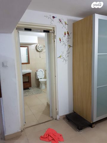 יחידת דיור, משעול רותם 1, בית עובד, בית עובד