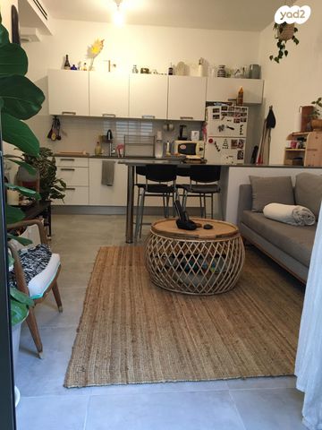 דירה, יהודה הימית 25, צהלון, שיכוני חסכון, תל אביב יפו