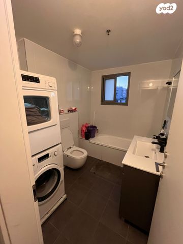 דירה, מעפילי אגוז 38, נווה חן, תל אביב יפו