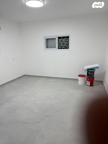 דירת גן, ירמיהו 20, נאות יהודית ונווה ארזים, חולון