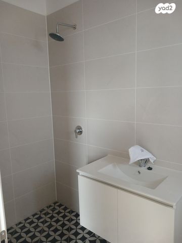 דירה, לאה גולדברג 6, צפון נס ציונה, נס ציונה