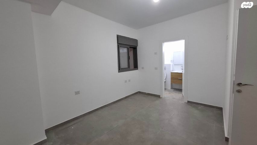 דירה, שדרות העם הצרפתי 23, שכונת הותיקים, רמת גן