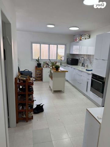 דירה, שדרות יוספטל 20, בן גוריון, קרית אתא