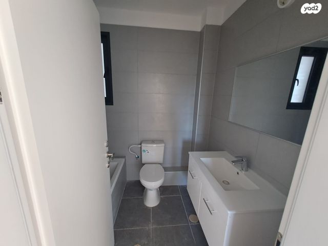 דירה, האחים 24, נווה שמיר רמת בית שמש ה-1, בית שמש