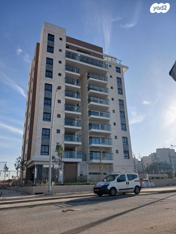 לאה גולדברג 6